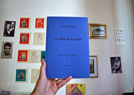[Livre] Laura Vazquez, La Main de la main, par Jean-Paul Gavard-Perret